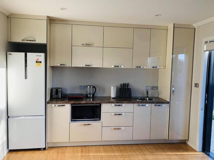 “Henderson Dream Guest House” Auckland Eksteriør bilde