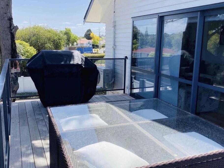 “Henderson Dream Guest House” Auckland Eksteriør bilde